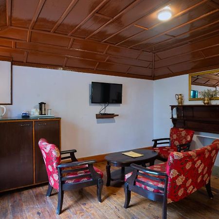 The Hive Cottage By Royal Collection Hotels Найнитал Экстерьер фото